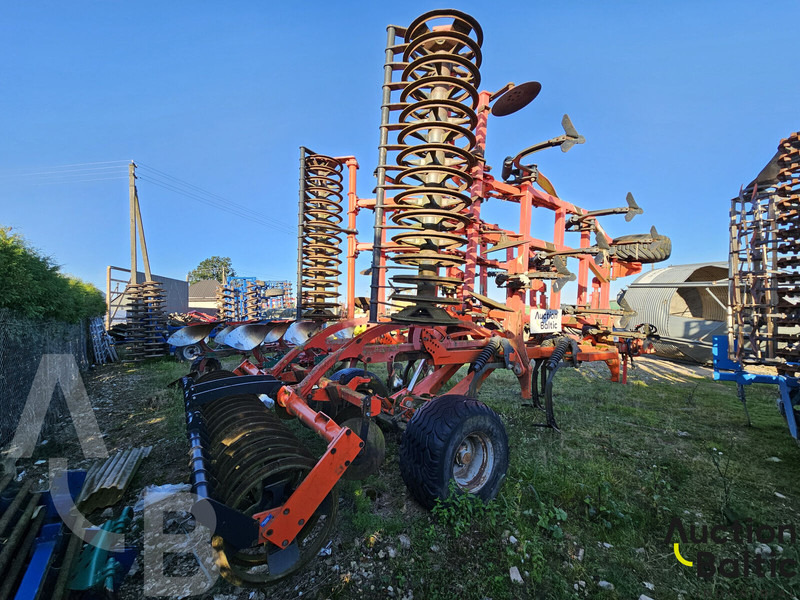 Kuhn CULTIM 6500 - Cultivator: picture 4 Kuhn CULTIM 6500 - Cultivator: picture 4