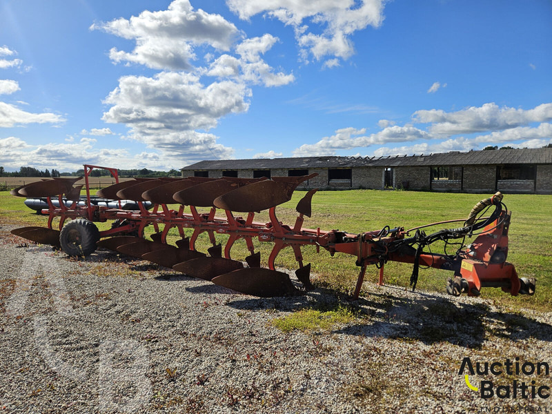 Kuhn SPVM 6 NSH - Plow: picture 2 Kuhn SPVM 6 NSH - Plow: picture 2
