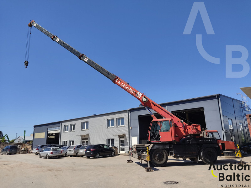 Liebherr LTM 1025 - All terrain crane: picture 1 Liebherr LTM 1025 - All terrain crane: picture 1