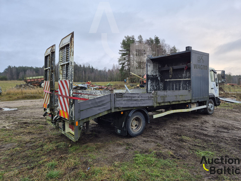 MAN LE 12.220 - Dropside/ Flatbed truck: picture 4 MAN LE 12.220 - Dropside/ Flatbed truck: picture 4