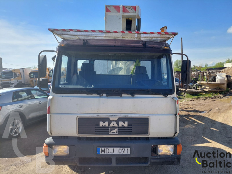 MAN NUTZFAHRZEUGE L2000 LE 110, 140, 160, 170, 180, 22 - Truck mounted aerial platform: picture 5 MAN NUTZFAHRZEUGE L2000 LE 110, 140, 160, 170, 180, 22 - Truck mounted aerial platform: picture 5