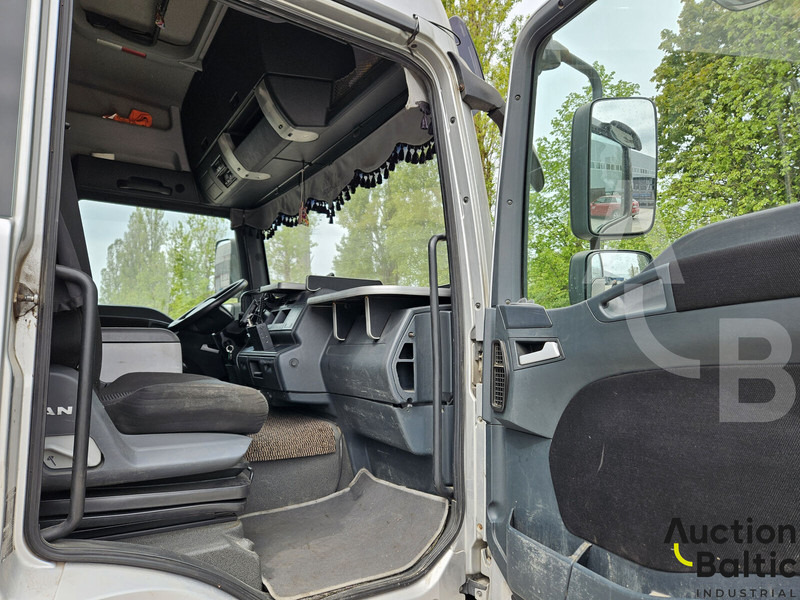 Leasing of MAN TGL8.250 MAN TGL8.250: picture 12