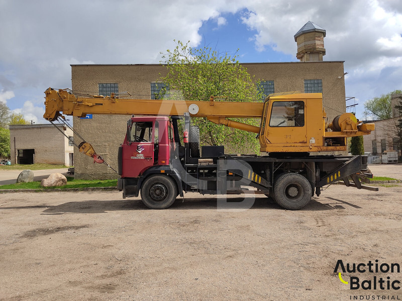 Maz 533731 - All terrain crane: picture 3 Maz 533731 - All terrain crane: picture 3