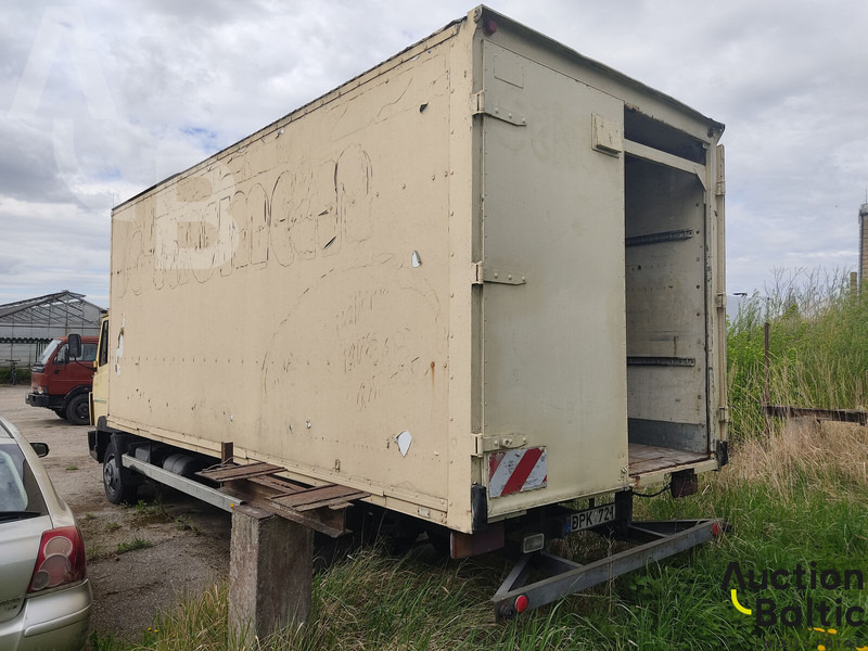 Mercedes-Benz 814 - Box truck: picture 4 Mercedes-Benz 814 - Box truck: picture 4