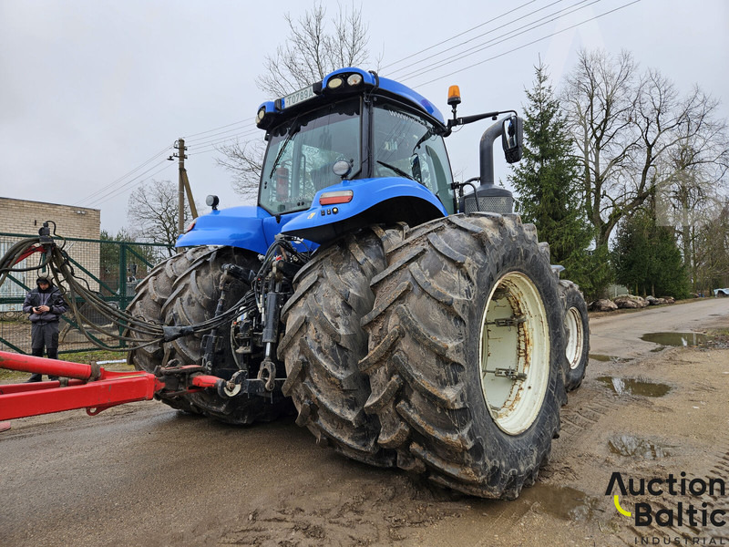 New Holland T 8.410 - Farm tractor: picture 3 New Holland T 8.410 - Farm tractor: picture 3