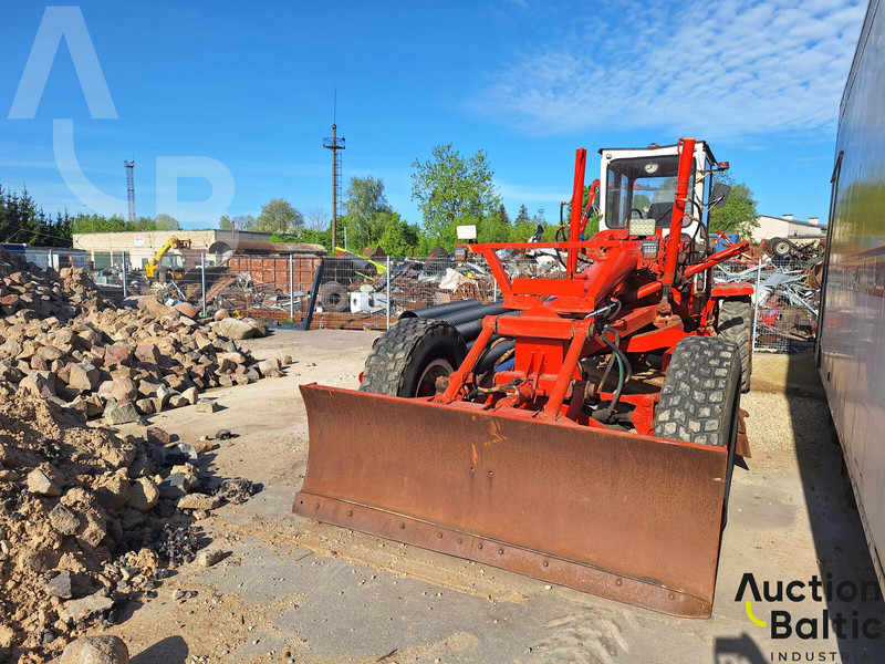 O & K F156 - Grader: picture 4 O & K F156 - Grader: picture 4