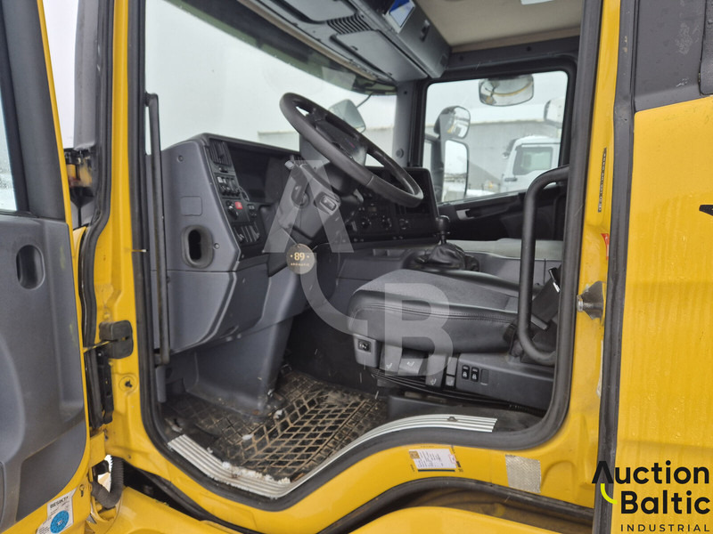 Scania P 230 - Tow truck: picture 5 Scania P 230 - Tow truck: picture 5