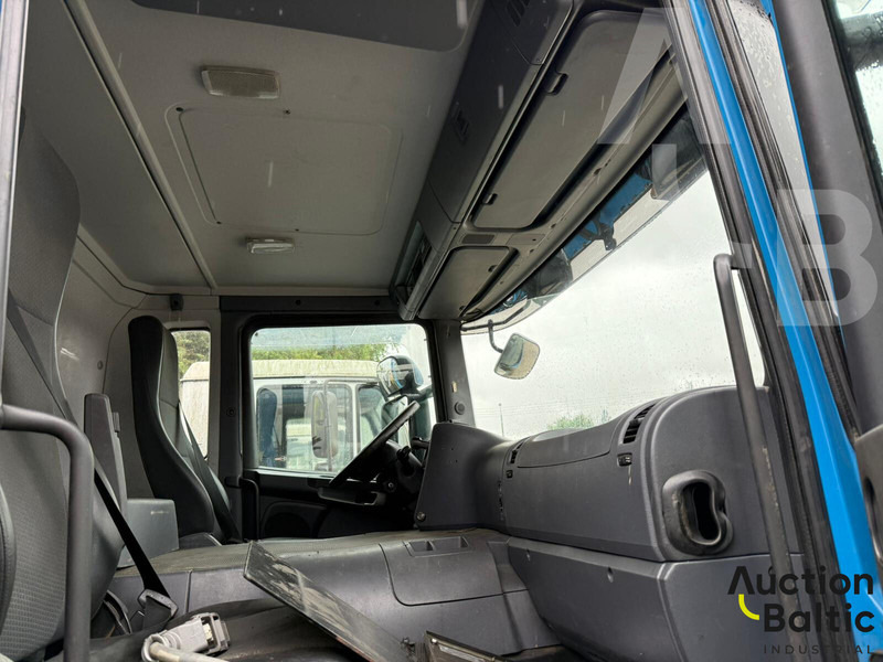 Scania with Sidepress - Garbage truck: picture 4 Scania with Sidepress - Garbage truck: picture 4