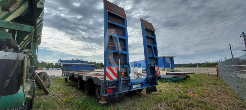 Stokota S3N - Low loader semi-trailer: picture 3 Stokota S3N - Low loader semi-trailer: picture 3