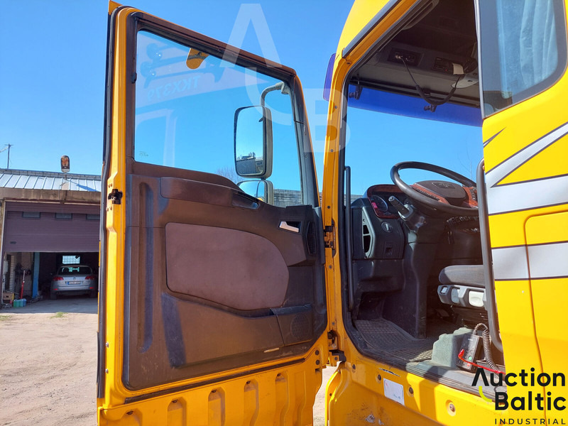 MAN TGA26.440 - Tractor unit: picture 5 MAN TGA26.440 - Tractor unit: picture 5