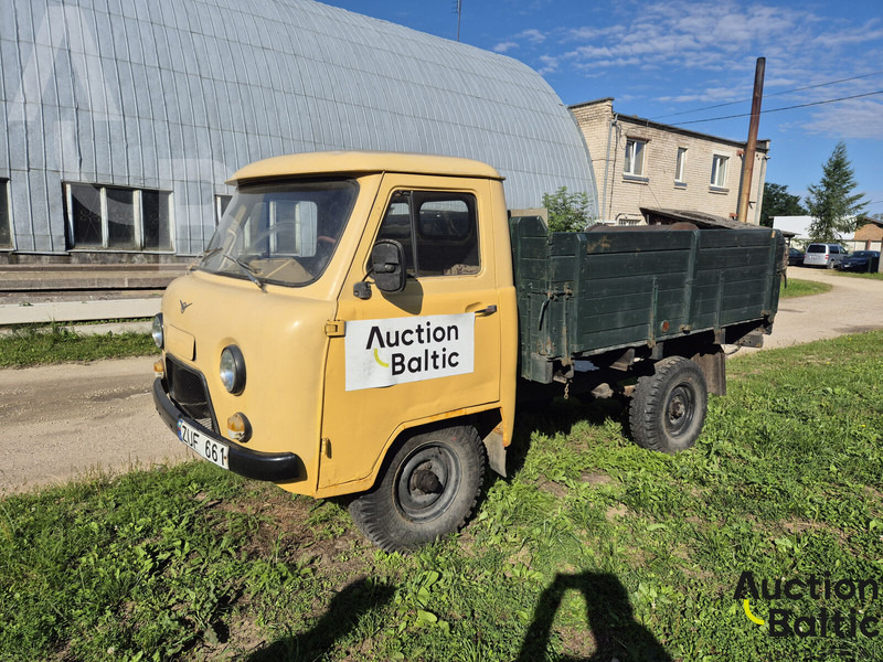 UAZ UAZ 3303 - Open body delivery van: picture 1 UAZ UAZ 3303 - Open body delivery van: picture 1