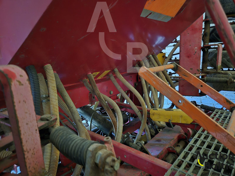 Vaderstad Rapid 600f - Sowing equipment: picture 3 Vaderstad Rapid 600f - Sowing equipment: picture 3