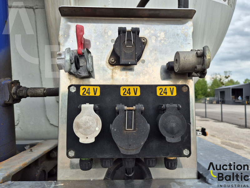 Wabco LAG - Curtainsider semi-trailer: picture 5 Wabco LAG - Curtainsider semi-trailer: picture 5