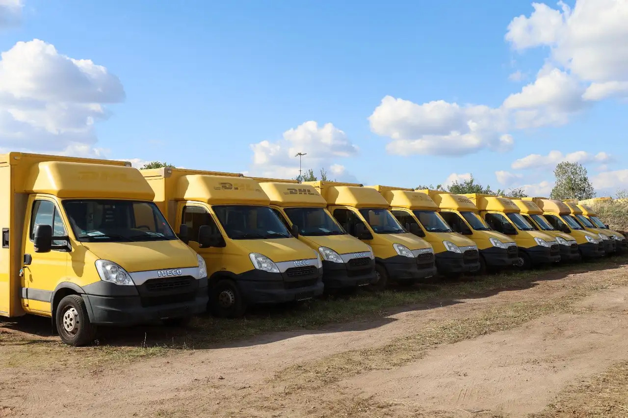 Iveco IS35SI2AA Daily/ Regalsystem/Luftfeder/1. Hand/ - Box van: picture 1 Iveco IS35SI2AA Daily/ Regalsystem/Luftfeder/1. Hand/ - Box van: picture 1