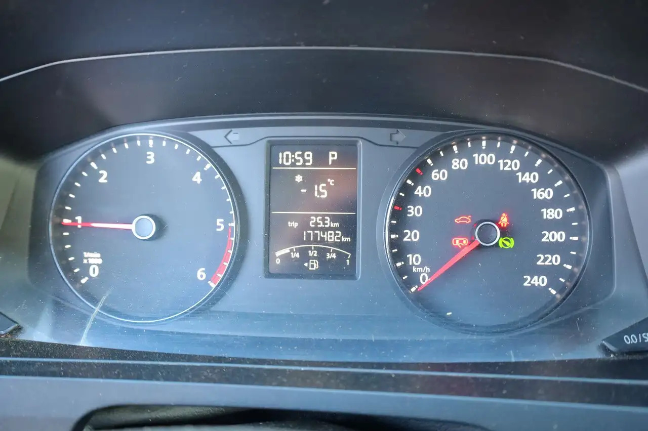 New Car Volkswagen T6 Transporter / 2.0 TDI/EU6/1.Hand: picture 15