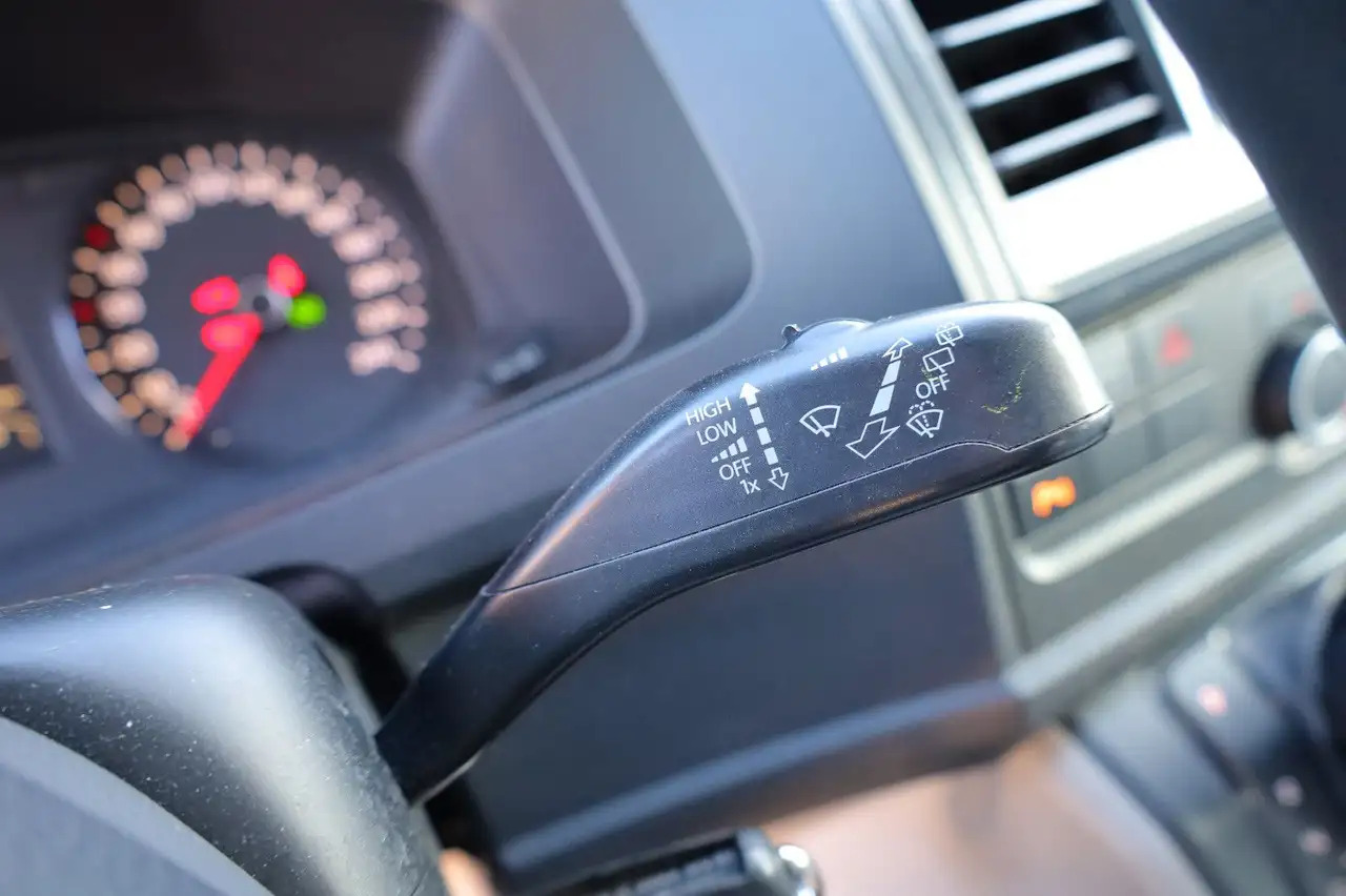 New Car Volkswagen T6 Transporter / 2.0 TDI/EU6/1.Hand: picture 16