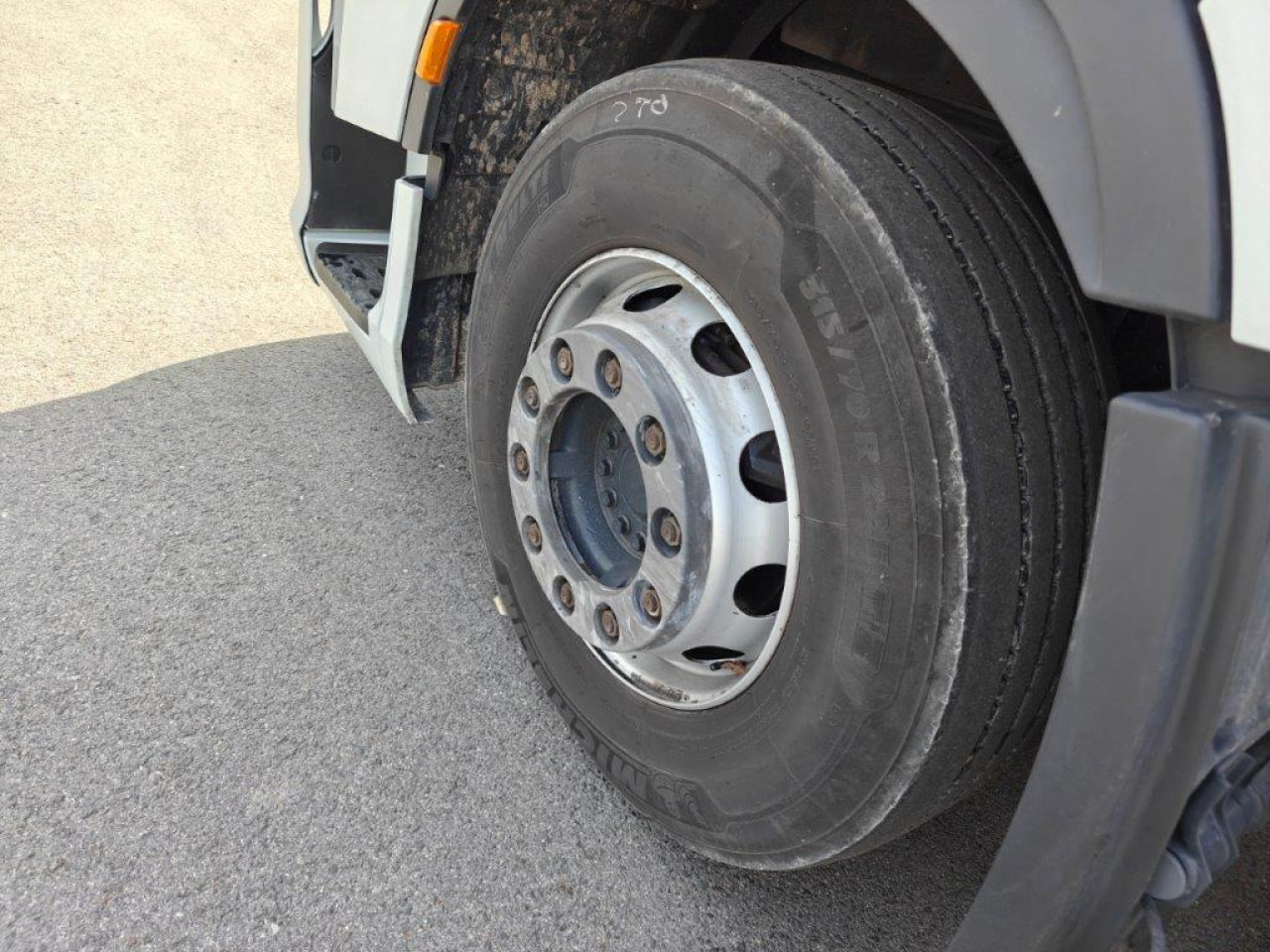 Tractor unit IVECO Stralis AS440S46T/P2LNG Euro6 Intarder Klima: picture 6 Tractor unit IVECO Stralis AS440S46T/P2LNG Euro6 Intarder Klima: picture 6