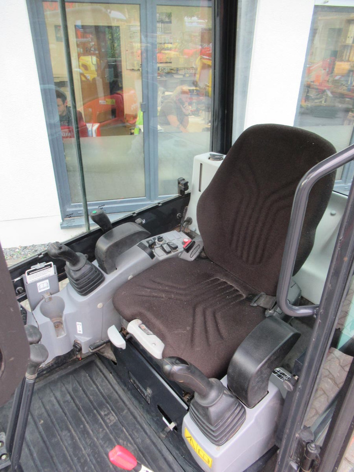 Mini excavator Kubota KX019-4: picture 8