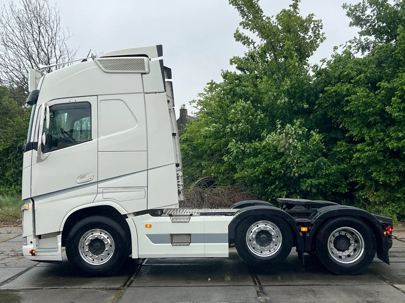 Volvo FH 500 STEERING AXLE***LIFT AXLE***FH500 6x2*** - Tractor unit: picture 3 Volvo FH 500 STEERING AXLE***LIFT AXLE***FH500 6x2*** - Tractor unit: picture 3
