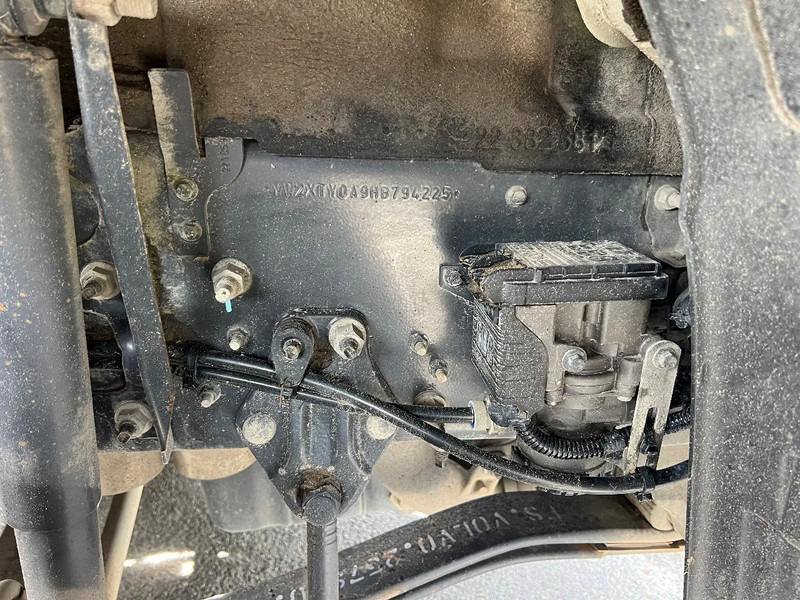 Volvo FM 460 WORK REMOTE**FM13 460**PTO POMP**2017 - Tractor unit: picture 5 Volvo FM 460 WORK REMOTE**FM13 460**PTO POMP**2017 - Tractor unit: picture 5