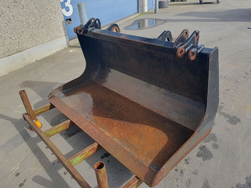 Giant Tobroco grondbak - Bucket for Construction machinery: picture 3 Giant Tobroco grondbak - Bucket for Construction machinery: picture 3