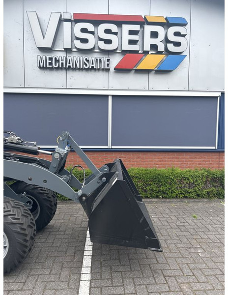 Tobroco Grondbak 130 cm Giant aanspan - Bucket for Construction machinery: picture 1 Tobroco Grondbak 130 cm Giant aanspan - Bucket for Construction machinery: picture 1