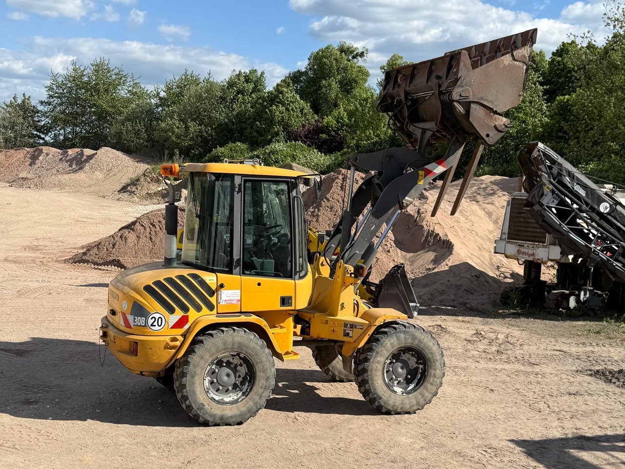 Volvo L 30 B-Z/K incl. 3-1shovel and fork - Wheel loader: picture 1 Volvo L 30 B-Z/K incl. 3-1shovel and fork - Wheel loader: picture 1