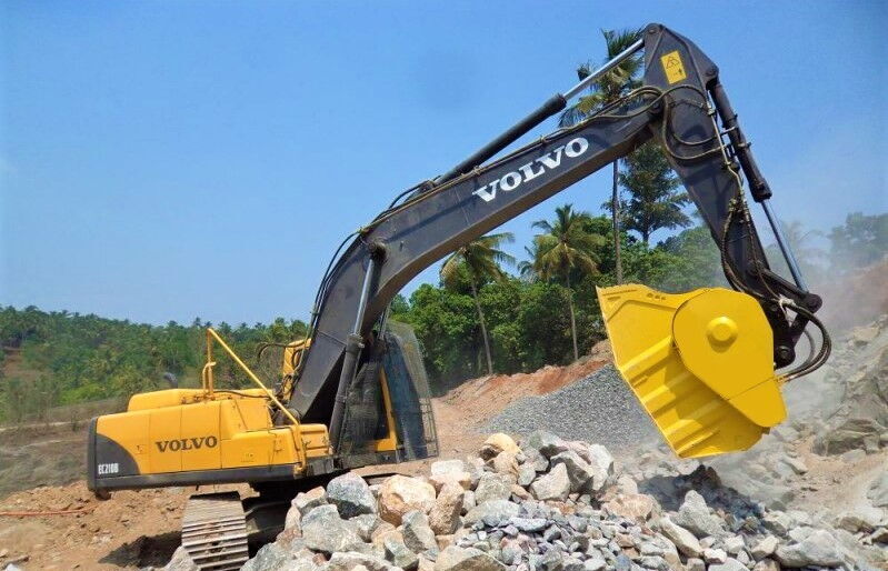 AME Crusher Bucket (MCX 40) - Bucket for Excavator: picture 2 AME Crusher Bucket (MCX 40) - Bucket for Excavator: picture 2