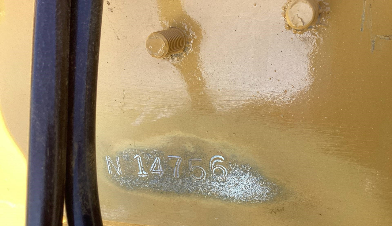 CATERPILLAR CAT 320 - Boom for Excavator: picture 4 CATERPILLAR CAT 320 - Boom for Excavator: picture 4