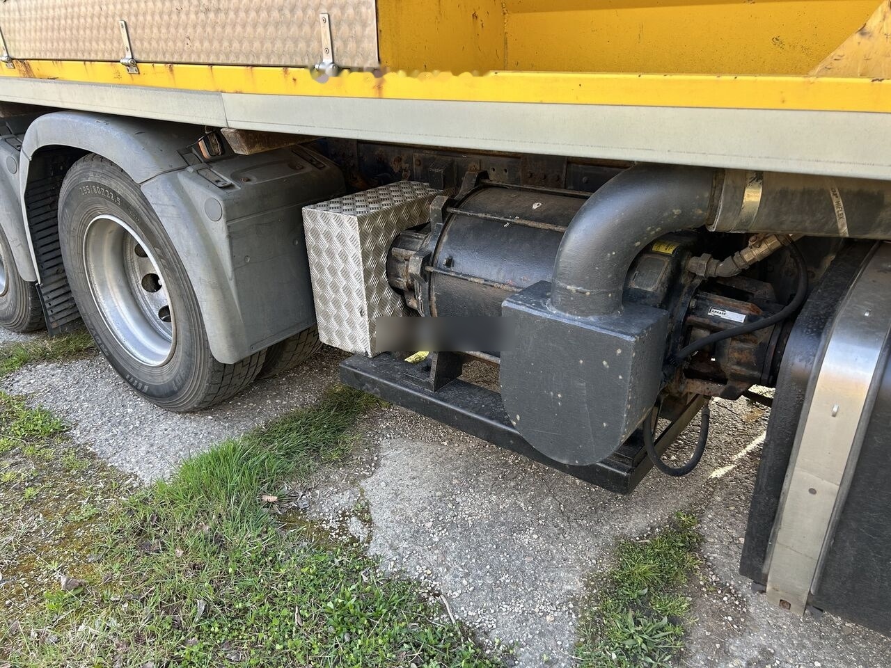 Vacuum truck MAN TGA 26.390 comi tanker: picture 11 Vacuum truck MAN TGA 26.390 comi tanker: picture 11