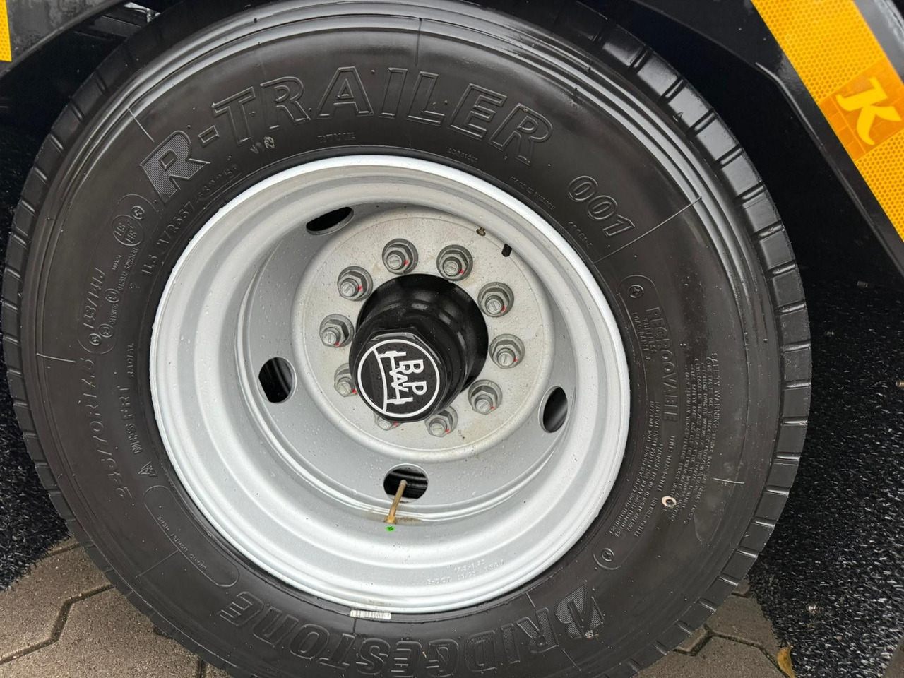 Low loader semi-trailer Kässbohrer K.SLA R 4 / 2N 18/40 Tieflader Radmulden tele: picture 19 Low loader semi-trailer Kässbohrer K.SLA R 4 / 2N 18/40 Tieflader Radmulden tele: picture 19