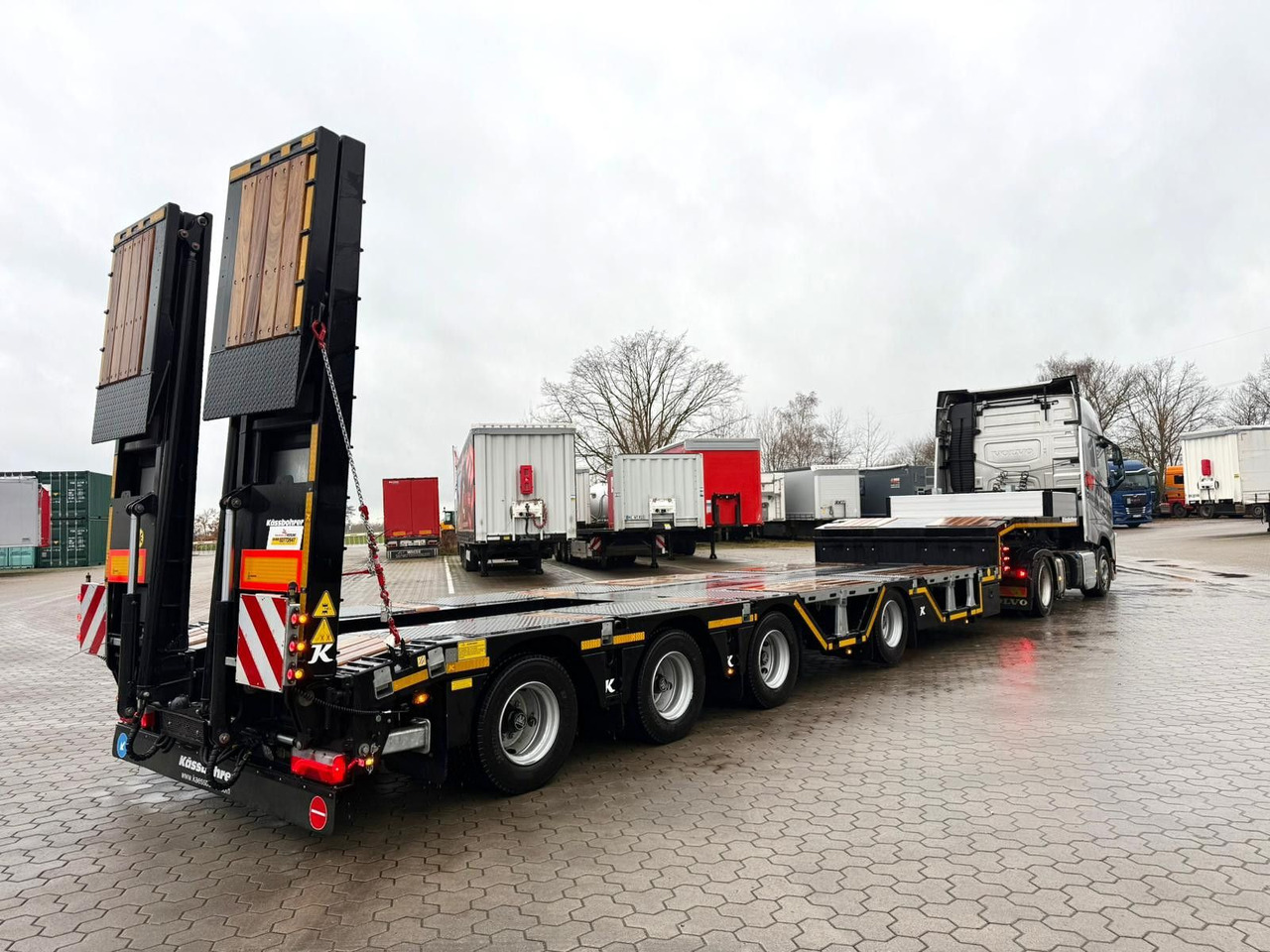 Kässbohrer K.SLA R 4 / 2N 18/40 Tieflader Radmulden tele - Low loader semi-trailer: picture 2 Kässbohrer K.SLA R 4 / 2N 18/40 Tieflader Radmulden tele - Low loader semi-trailer: picture 2