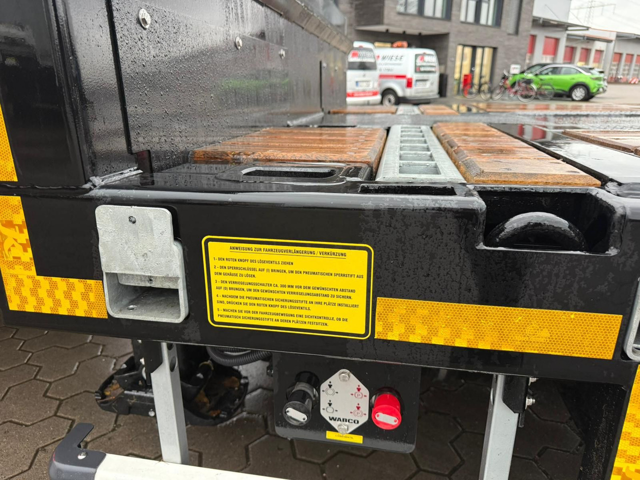 Low loader semi-trailer Kässbohrer K.SLA R 4 / 2N 18/40 Tieflader Radmulden tele: picture 14 Low loader semi-trailer Kässbohrer K.SLA R 4 / 2N 18/40 Tieflader Radmulden tele: picture 14