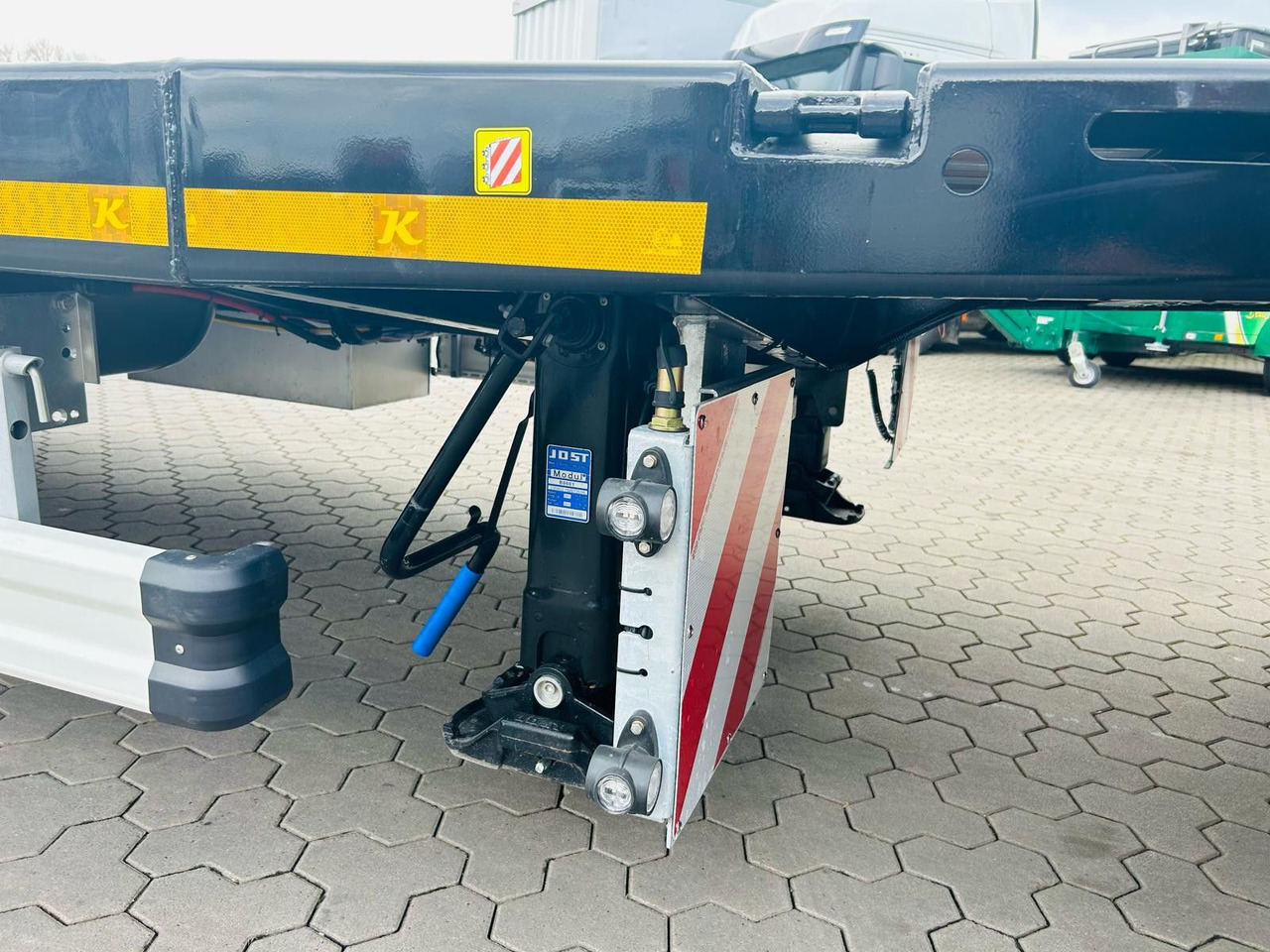 Dropside/ Flatbed semi-trailer Kässbohrer SPS Mega Schwerlast Plattform Lenkachse: picture 9