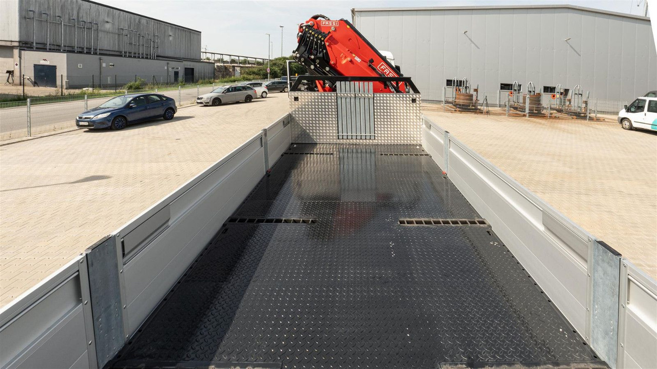 MAN 35.470 8x2 Kran F710 RA2.26 - Crane truck: picture 5 MAN 35.470 8x2 Kran F710 RA2.26 - Crane truck: picture 5