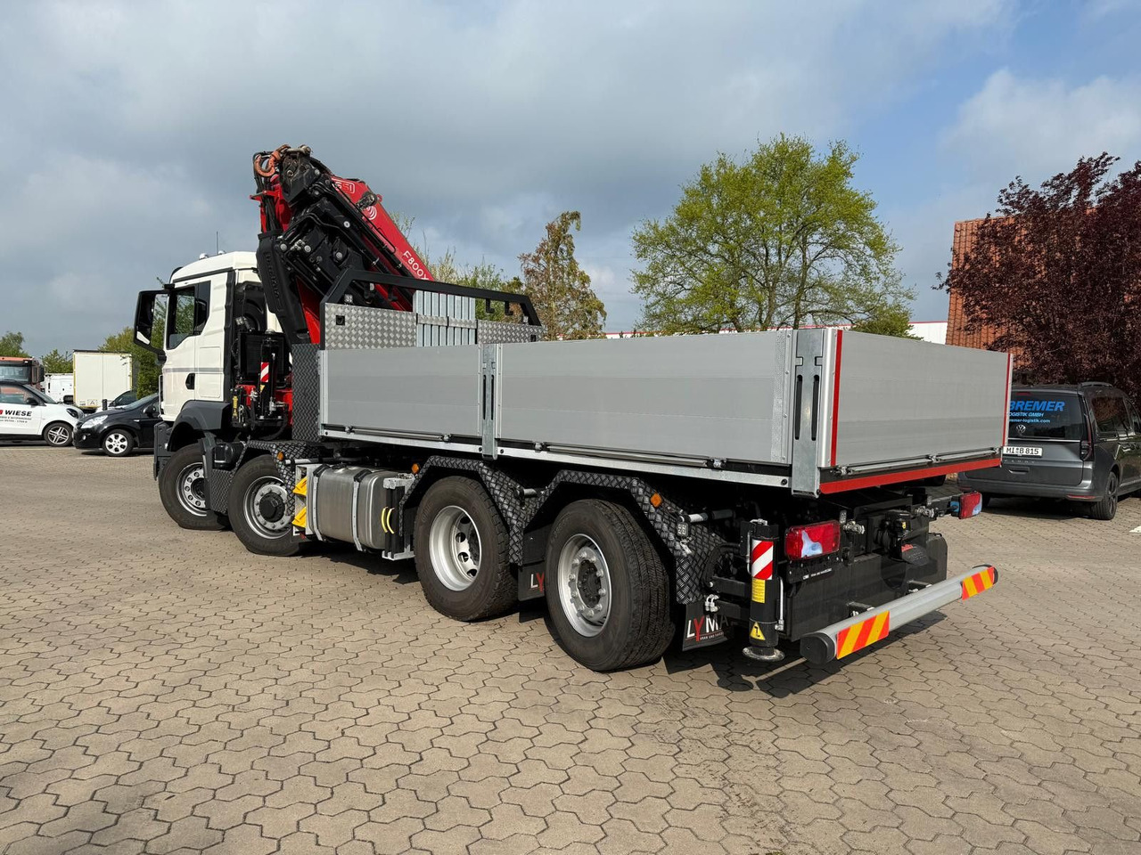 MAN 35.520 8x4 mit Kran Fassi F800 RA2.28 - Dropside/ Flatbed truck, Crane truck: picture 1 MAN 35.520 8x4 mit Kran Fassi F800 RA2.28 - Dropside/ Flatbed truck, Crane truck: picture 1