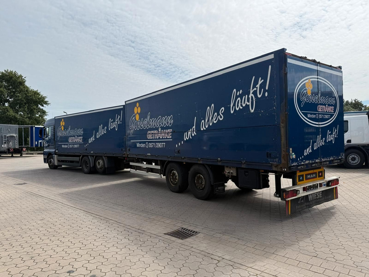 MAN TGA mit Kofferaufbau/Getränkeaufbau + Anhänger - Beverage truck: picture 4 MAN TGA mit Kofferaufbau/Getränkeaufbau + Anhänger - Beverage truck: picture 4