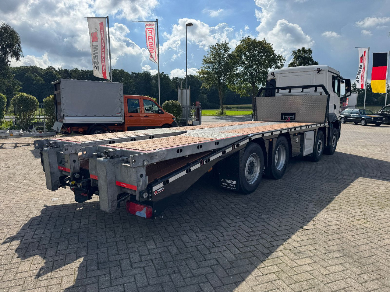MAN TGS 35.520 8x2H Baumaschinentransporter - Tow truck: picture 4 MAN TGS 35.520 8x2H Baumaschinentransporter - Tow truck: picture 4