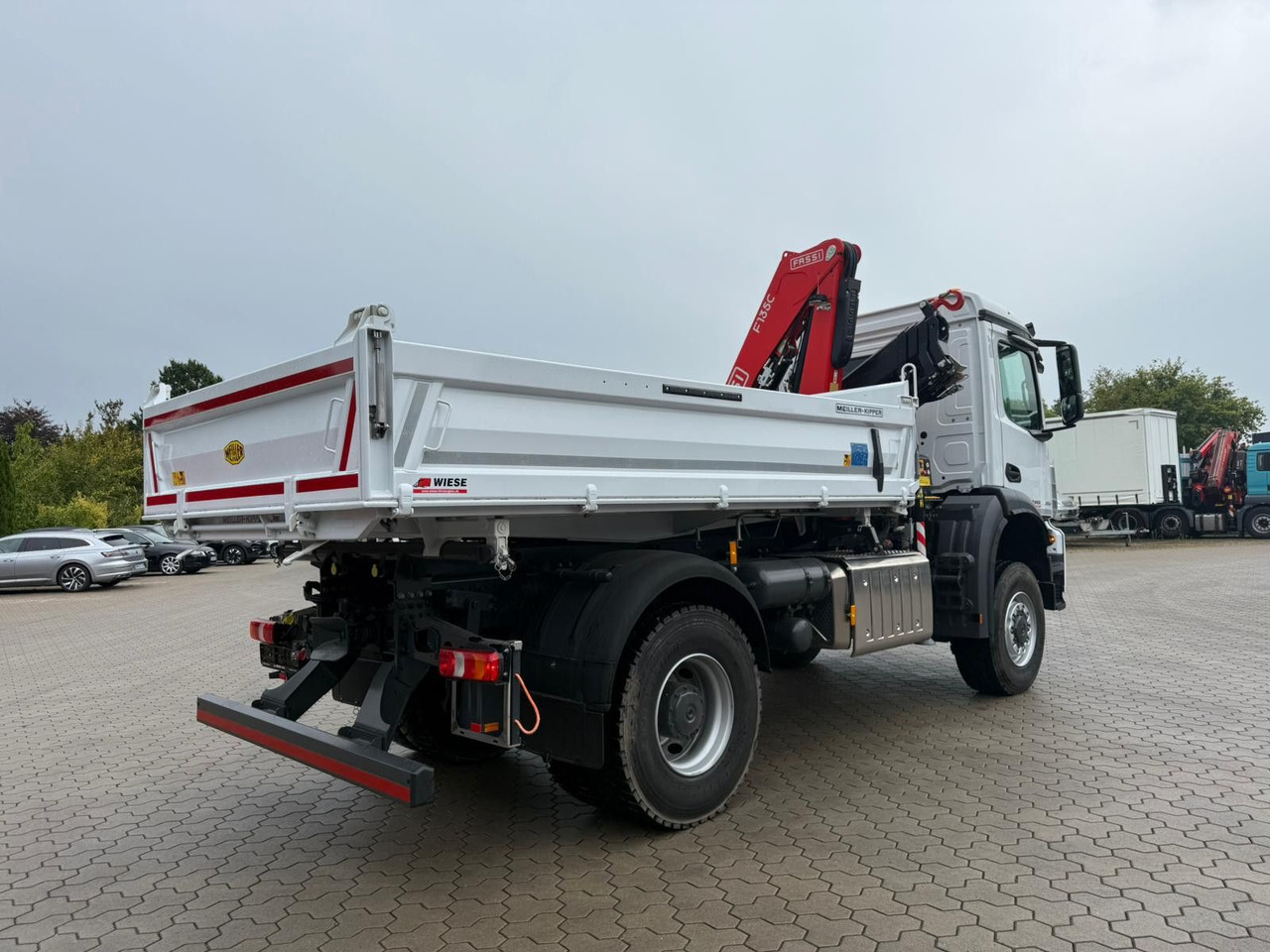 Mercedes-Benz Arocs 1835 4x4 Allrad Fassi F135 Kran Kipper - Crane truck: picture 3 Mercedes-Benz Arocs 1835 4x4 Allrad Fassi F135 Kran Kipper - Crane truck: picture 3