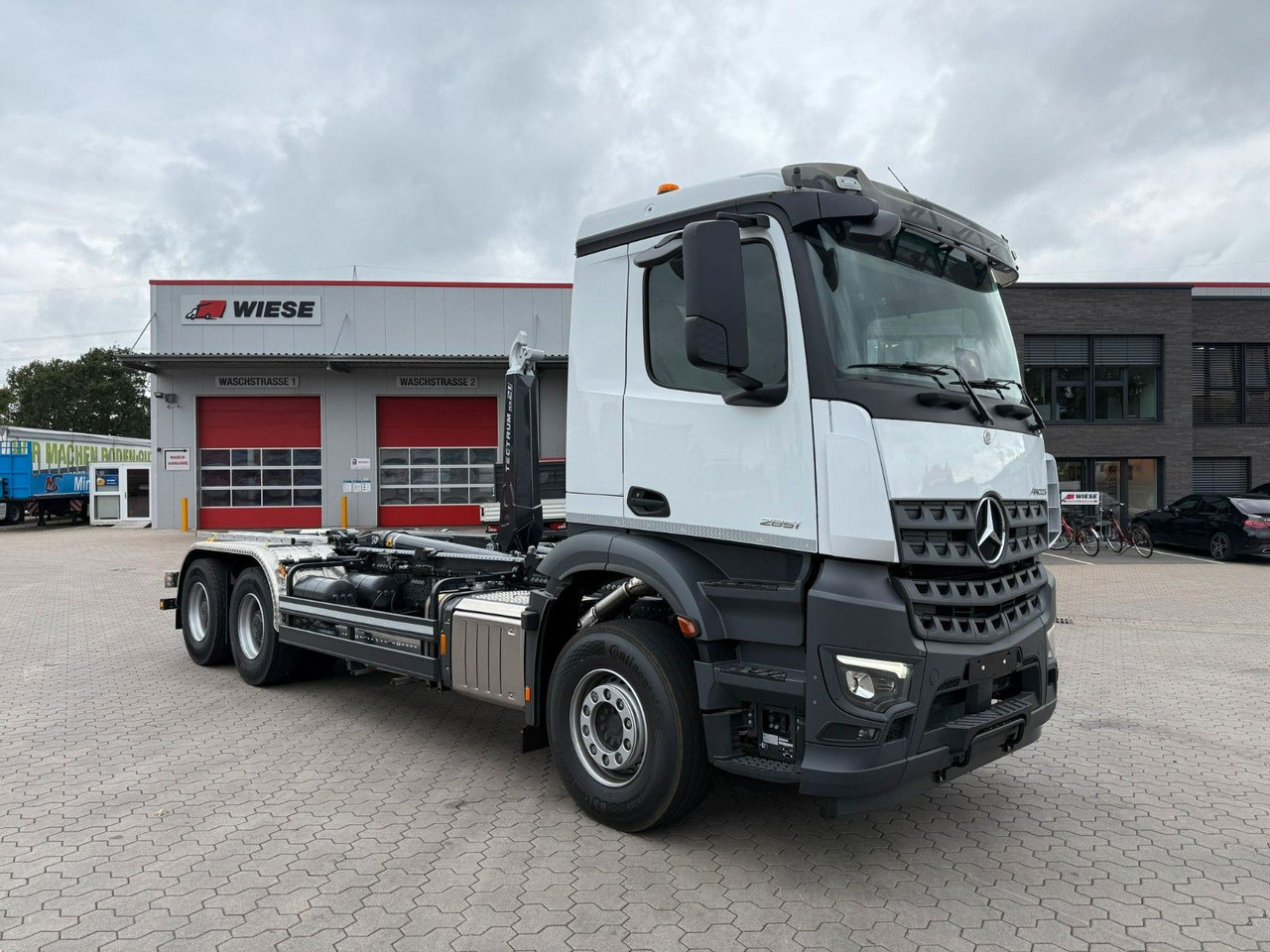 Mercedes-Benz Arocs 5 2651L 6 x4 Meiller RS 2170 - Hook lift truck: picture 1 Mercedes-Benz Arocs 5 2651L 6 x4 Meiller RS 2170 - Hook lift truck: picture 1