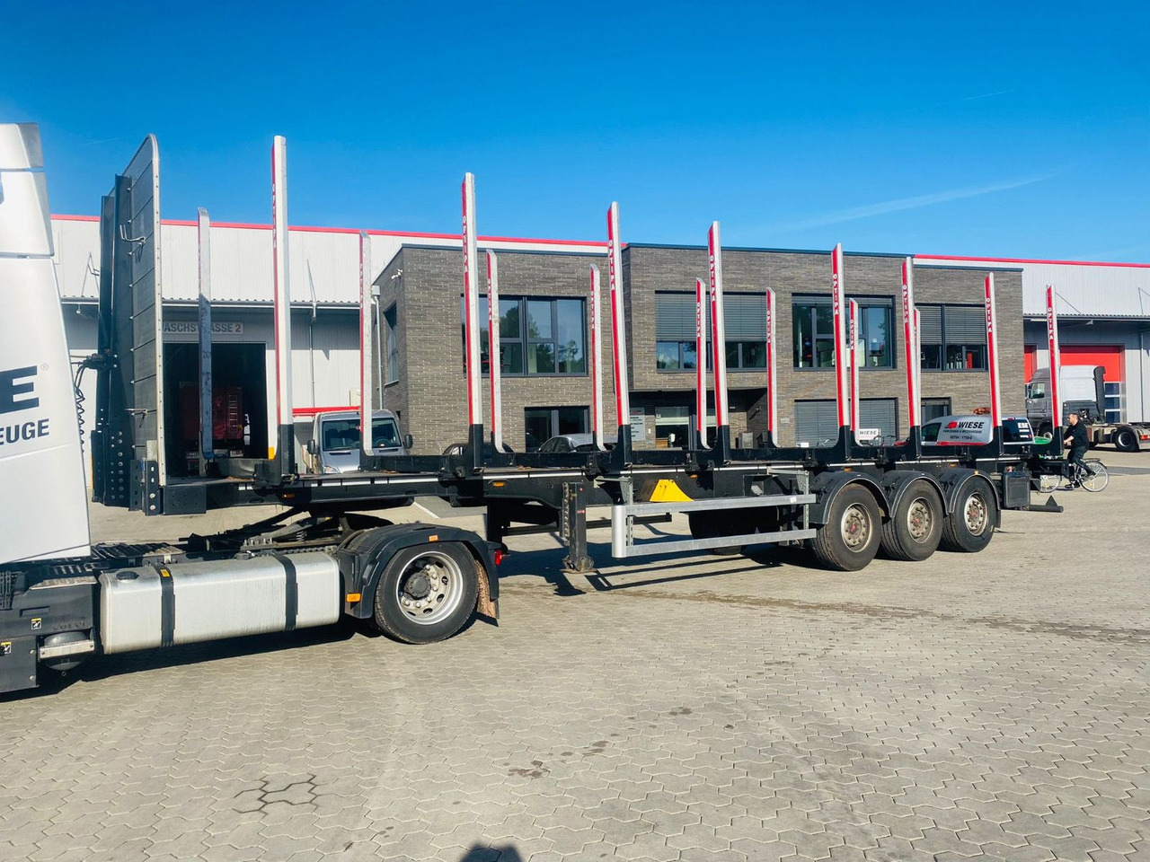 PAVIC Holzauflieger mit Schemel und Rungen - Timber semi-trailer: picture 2 PAVIC Holzauflieger mit Schemel und Rungen - Timber semi-trailer: picture 2