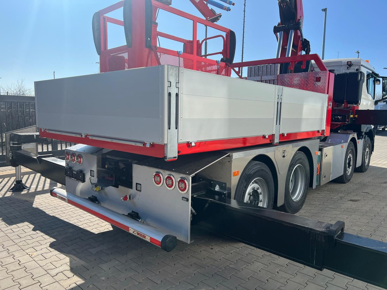 Leasing of  MAN 8x4 Hydro mit F1150 inkl Jib und Winde Korb MAN 8x4 Hydro mit F1150 inkl Jib und Winde Korb: picture 6
