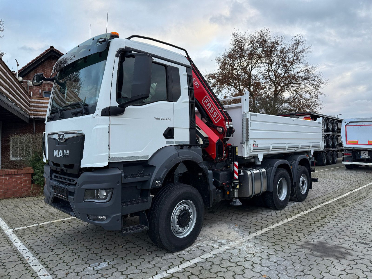 MAN TGS 26.400 6x4 Krankipper Fassi/SOFORT VERFÜGBAR - Truck, Crane truck: picture 2 MAN TGS 26.400 6x4 Krankipper Fassi/SOFORT VERFÜGBAR - Truck, Crane truck: picture 2