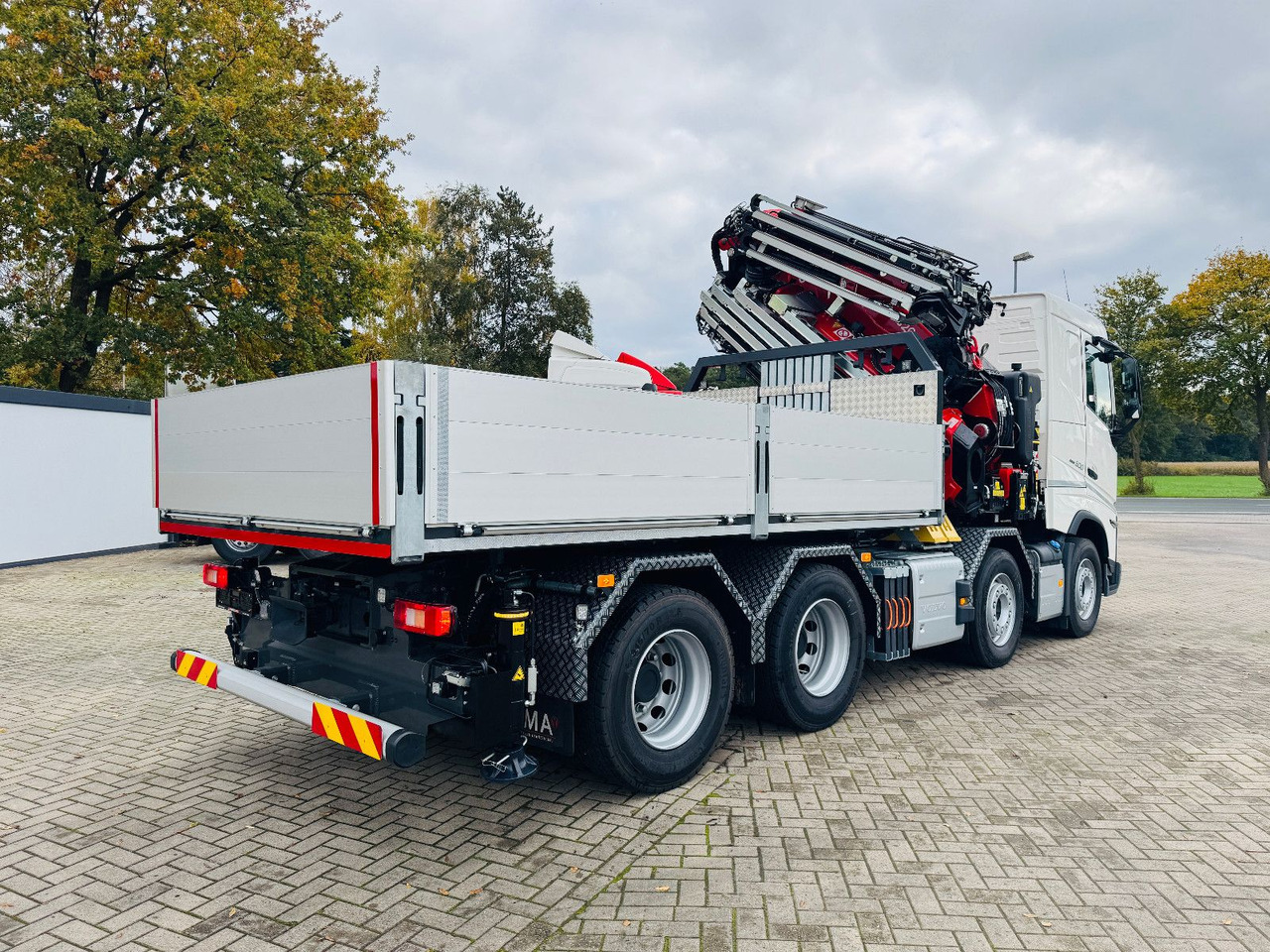 Volvo FH 500 8x4 Kran F820 RA2.27 Jib & Winde Sofort - Truck, Crane truck: picture 3 Volvo FH 500 8x4 Kran F820 RA2.27 Jib & Winde Sofort - Truck, Crane truck: picture 3