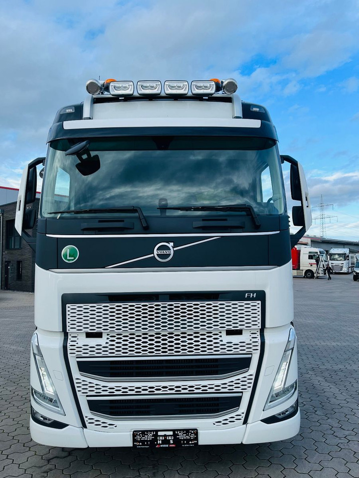 Volvo FH540 6x2 Containerpritsche mit F545RA.2.26 - Truck, Crane truck: picture 2 Volvo FH540 6x2 Containerpritsche mit F545RA.2.26 - Truck, Crane truck: picture 2