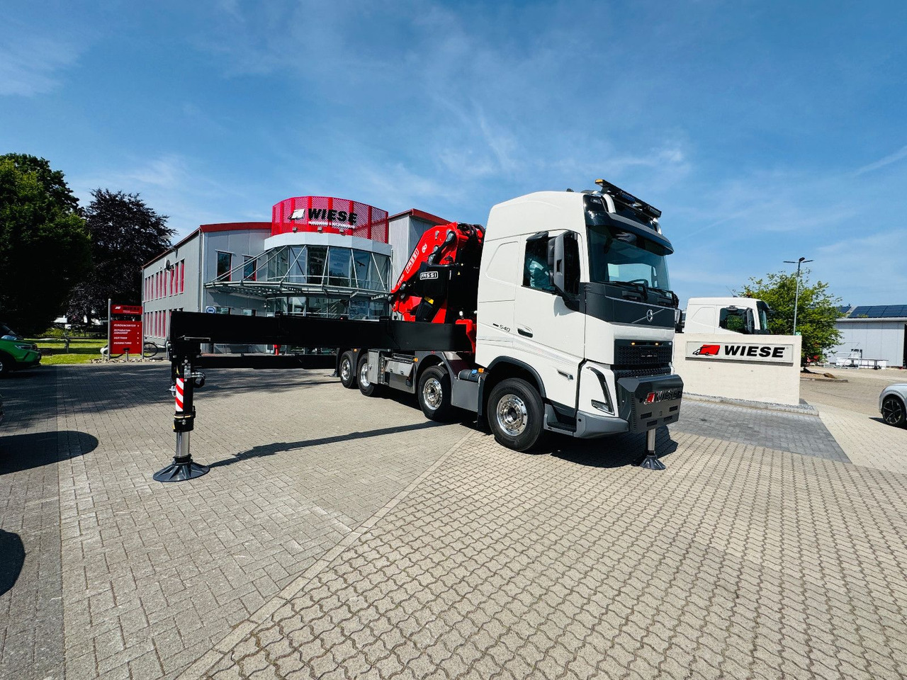 Volvo FH 540 mit Fassi F2150RAL Fly Jib + Winde - Dropside/ Flatbed truck, Crane truck: picture 1 Volvo FH 540 mit Fassi F2150RAL Fly Jib + Winde - Dropside/ Flatbed truck, Crane truck: picture 1