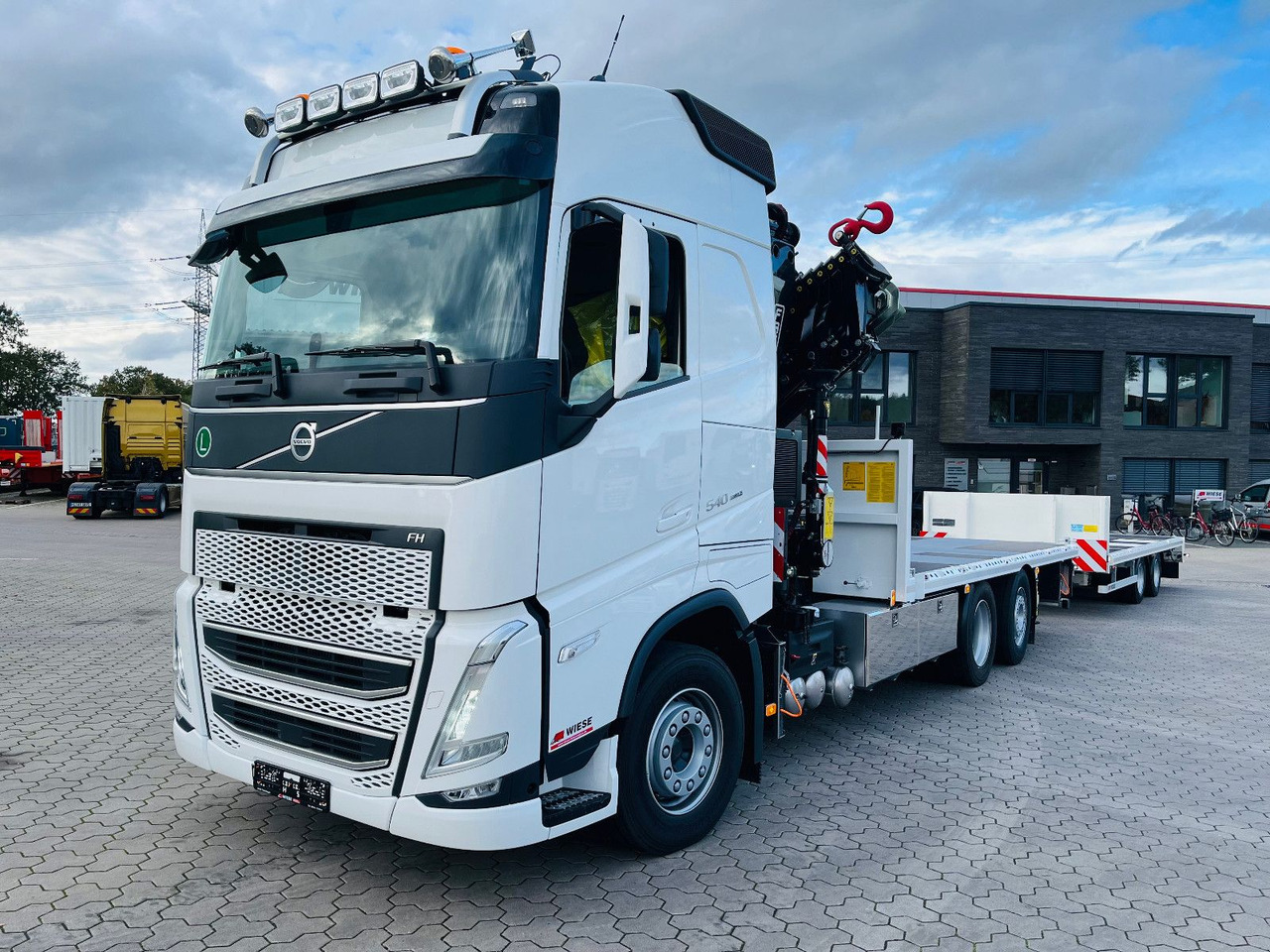 Volvo FH540 6x2 Containerpritsche mit F545RA.2.26 - Dropside/ Flatbed truck, Crane truck: picture 3 Volvo FH540 6x2 Containerpritsche mit F545RA.2.26 - Dropside/ Flatbed truck, Crane truck: picture 3