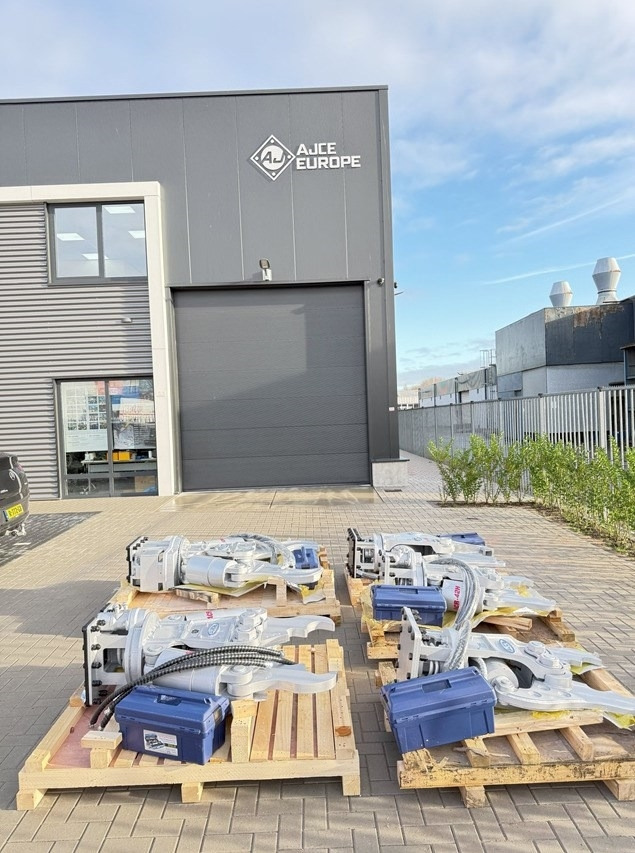 AJCE ACR72H Concrete Crusher - Demolition shears: picture 5 AJCE ACR72H Concrete Crusher - Demolition shears: picture 5