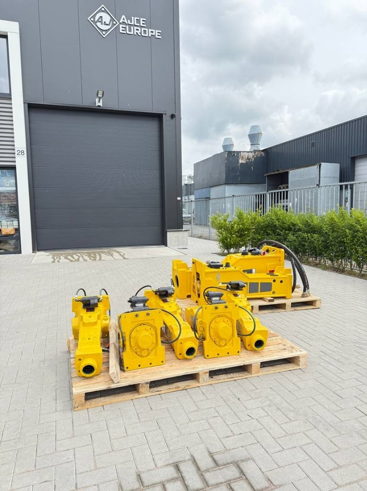 Epiroc Atlas copco SB302 - Hydraulic hammer for Construction machinery: picture 1 Epiroc Atlas copco SB302 - Hydraulic hammer for Construction machinery: picture 1