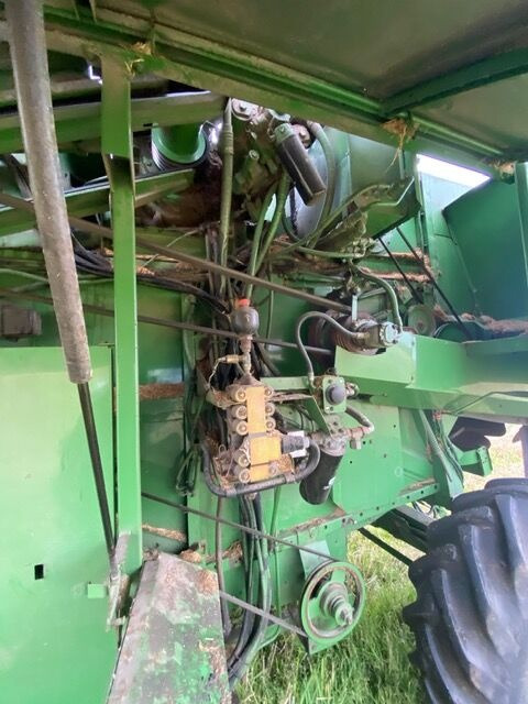 John Deere 2266 - Combine harvester: picture 5 John Deere 2266 - Combine harvester: picture 5